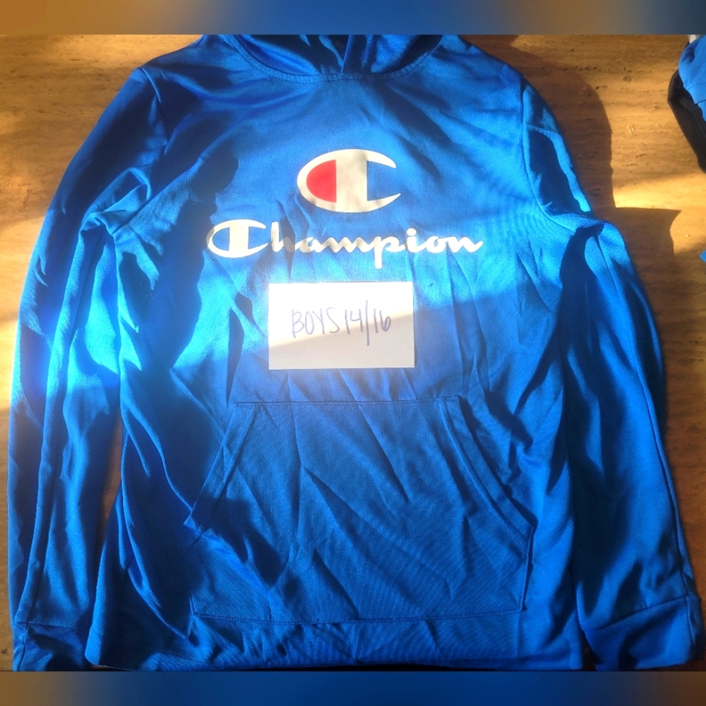 Champion brand boys large hooded shirt